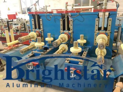 Aluminum profile shape straightening machine